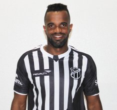 Série B: Contratado para ser artilheiro, atacante deixa o Ceará