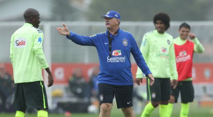 Copa 2014: Seleção trabalha contra-ataques e finalizações em treino