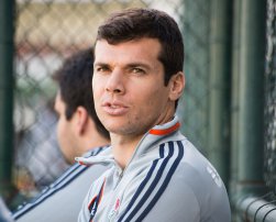 Após chegada de Cícero, Flu pode negociar meia com time árabe