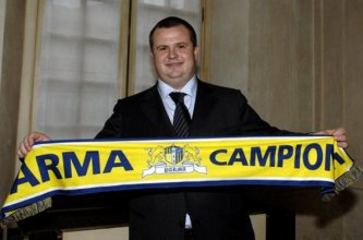 Presidente deixa o Parma e coloca clube à venda