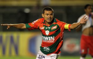 Ex-lateral de Lusa e Inter acusa diretoria do Sport de escalar time