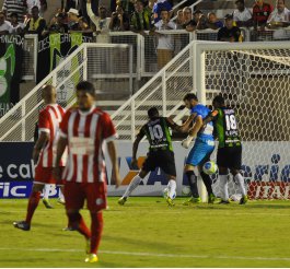 América-MG 1 x 3 Náutico – Coelho deixa a liderança escapar