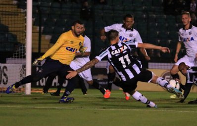 Figueirense 1 x 3 Atlético-PR – E a crise só aumenta…