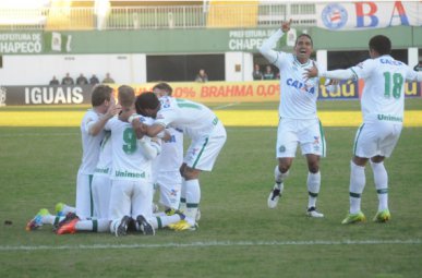 Chapecoense 2 x 1 Bahia – Verdão respira e deixa degola