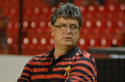 Série B: Avaí fica próximo de anunciar técnico campeão brasileiro