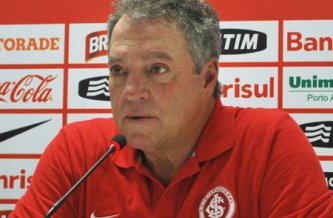 Abel Braga se diz ‘orgulhoso’ com atuação do Internacional em empate