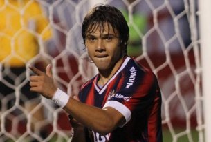 Gringo na área! Corinthians faz proposta por atacante do Cerro Porteño