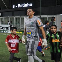 Série B: Goleiro do América-MG entra na mira de clubes português