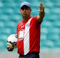 Perto da degola, técnico do Bahia cobra reforços da diretoria