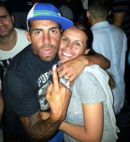 Fora da Copa, ídolo do Timão ‘dá de ombros’ e cai na farra