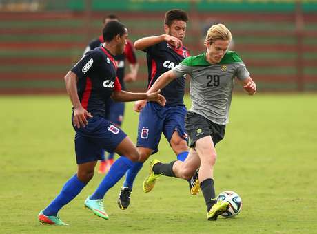 Copa 2014: Austrália faz 2 e 0 e vence jogo-treino contra o Paraná