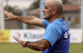 Itamar Schulle treina o Novo Hamburgo visando classificação na Copa do Brasil