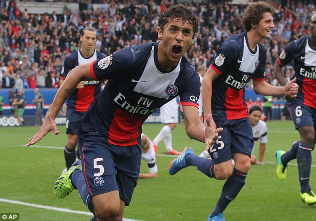 Ex-zagueiro do Corinthians admite interesse do Barça e exalta clube