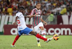 Lateral revela expectativa no Flu para encarar Itália