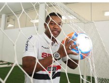 Com 2 gols marcados, Colombiano se despede do São Paulo