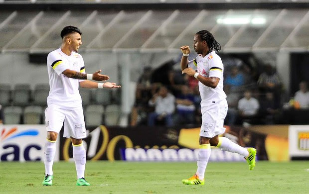 Santos cogita vender Thiago Ribeiro, Mena e Arouca para aliviar os cofres