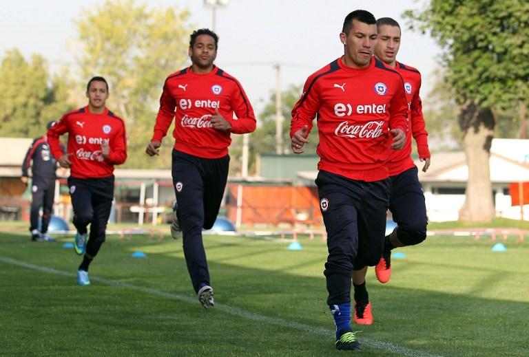 Após chegar ao Brasil com atraso, Chile já mira estreia