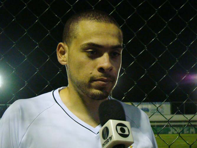 Rafael Robalo rescindiu com o América-RN depois de se reunir com diretoria