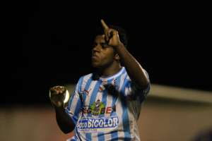 Atacante Jô deixa o Paysandu após goleada para o Remo
