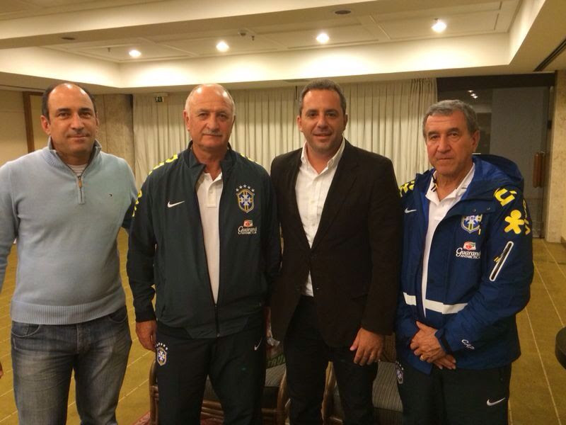 De volta ao Brasil, Vinícius Eutrópio visita concentração da seleção brasileira