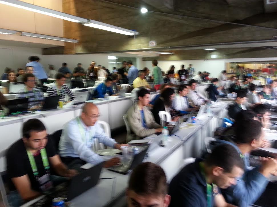 Antes da abertura, imprensa sofre com a estrutura oferecida para cobrir o amistoso no Morumbi