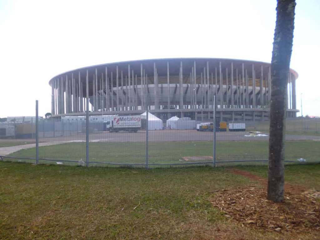 Copa 2014: Manifestantes querem passagens de graça no DF e rodoviários podem entrar em greve