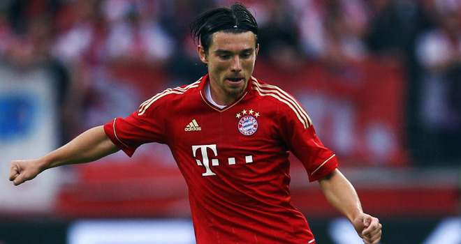 Pranjic terá lesão avaliada e pode ser cortado