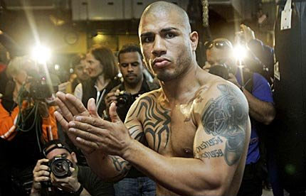 Boxe: Cotto vence e faz história para Porto Rico no boxe