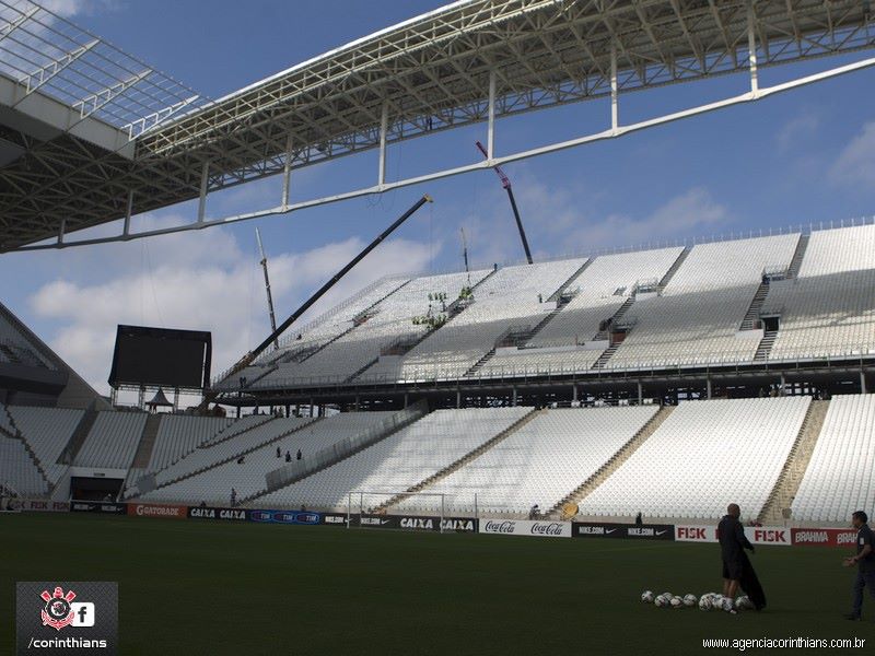 Itaquerão faz ensaio para a festa de abertura da Copa do Mundo