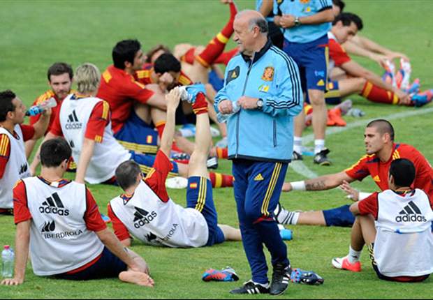 Grupo B: Espanha vê palestra de arbitragem antes do 1º treino