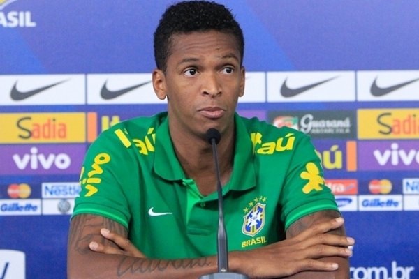 Grupo A: Mais ‘ajuizado’, Jô celebra presença na Copa do Mundo