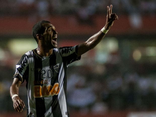 Após Cícero, Fluminense vai atrás de Richarlyson