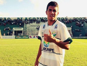 Com Aurélio, Coruripe relaciona jogadores para a Série D