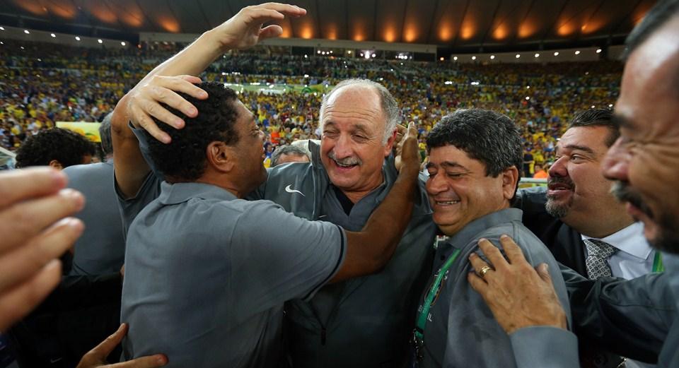 Grupo A: No primeiro coletivo da semana, Felipão repete time