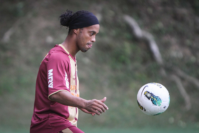 Levir garante Ronaldinho Gaúcho em excursão à China
