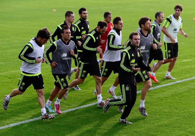 Seleção da Espanha faz treino aberto ao público nesta 3ª feira