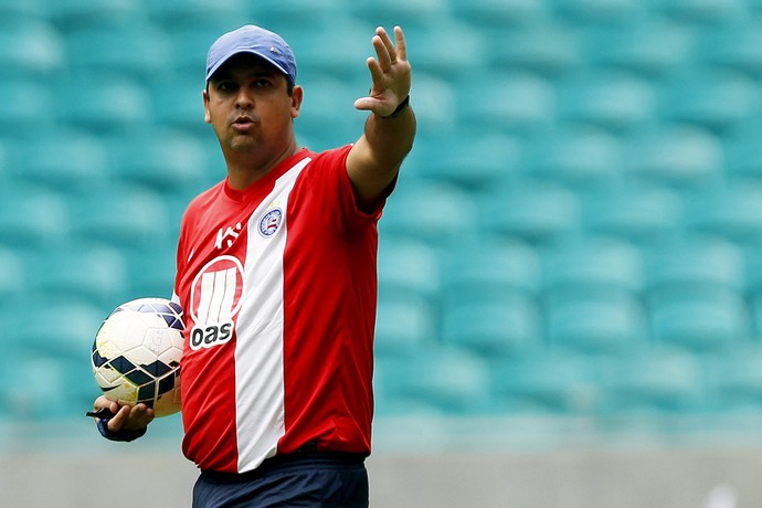 Chapecoense pode “roubar” técnico Marquinhos Santos do Bahia