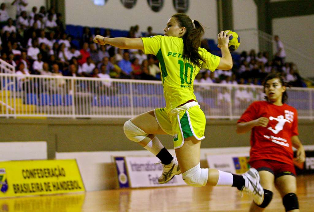 Handebol: Seleções de handebol vencem rodada dupla em Joinville
