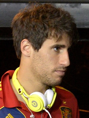 Grupo B: Zagueiro pode ser novidade na Espanha em estréia