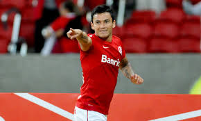 DIS ajuda e Inter acerta compra de chileno Aránguiz