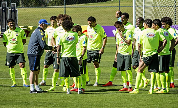 Grupo A: Brasil é maior favorito em Copa questionada pelo povo