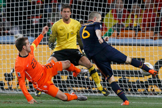 Grupo B: Espanha e Holanda abrem a Copa com reedição de final