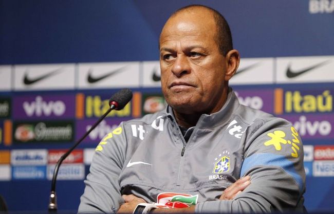 Grupo A: Paulo Paixão luta para fazer seleção suportar maratona