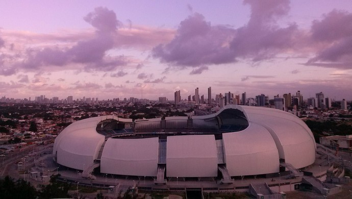 Copa 2014: Chuva molha tribuna de imprensa da Arena das Dunas