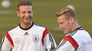 Grupo G: Zagueiro alemão troca férias para jogar Copa do Mundo