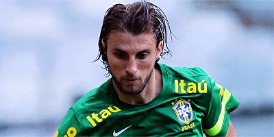 Grupo A : Henrique aprova jogo-treino e vê reservas preparados