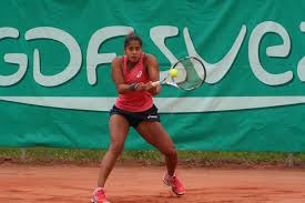 Tênis: Teliana perde em estreia no quali de Eastourne