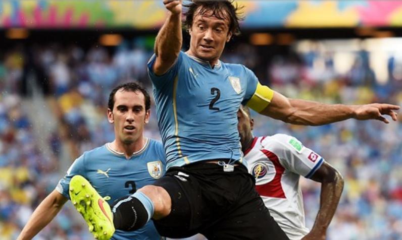 Grupo D: Lugano ressalta que missão do Uruguai não é impossível