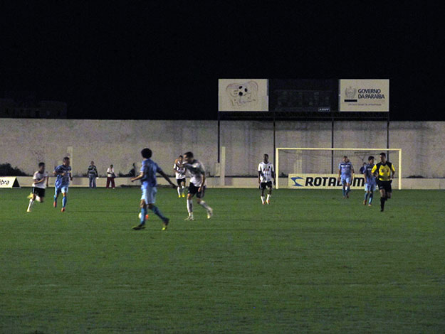 PARAIBANO: Campinense e Botafogo-PB saíram na frente