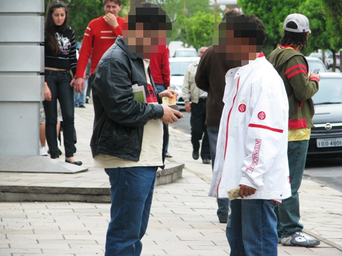 Copa 2014: Cambistas são detidos com ingressos em Porto Alegre